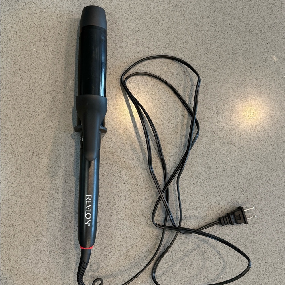 Revlon Smoothstay Coconut Oil-Infused Curling Iron